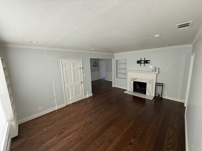 Building Photo - 1020 Highland Ave