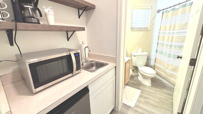 Building Photo - 9970 Perfect Dr
