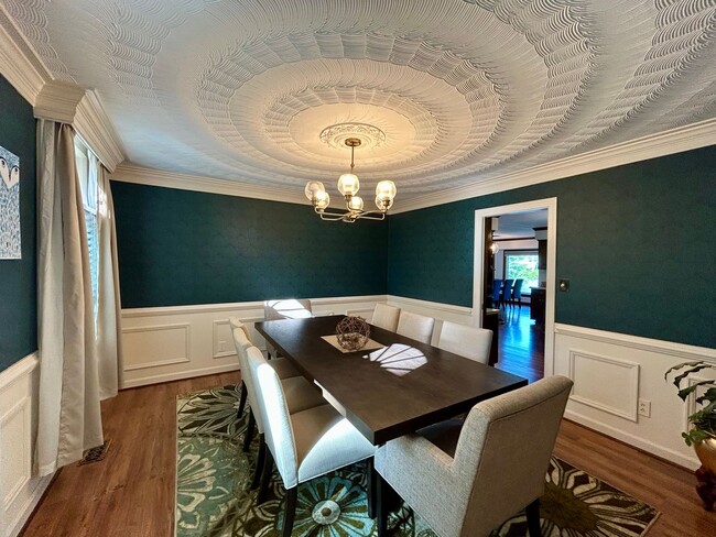 Building Photo - 805 De La Fayette Ct