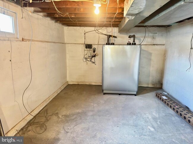 Building Photo - 551 Fern Hill Rd