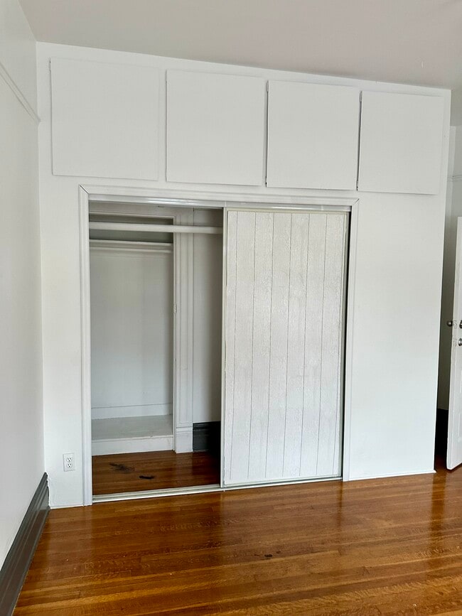 Building Photo - 2824 Menlo Ave