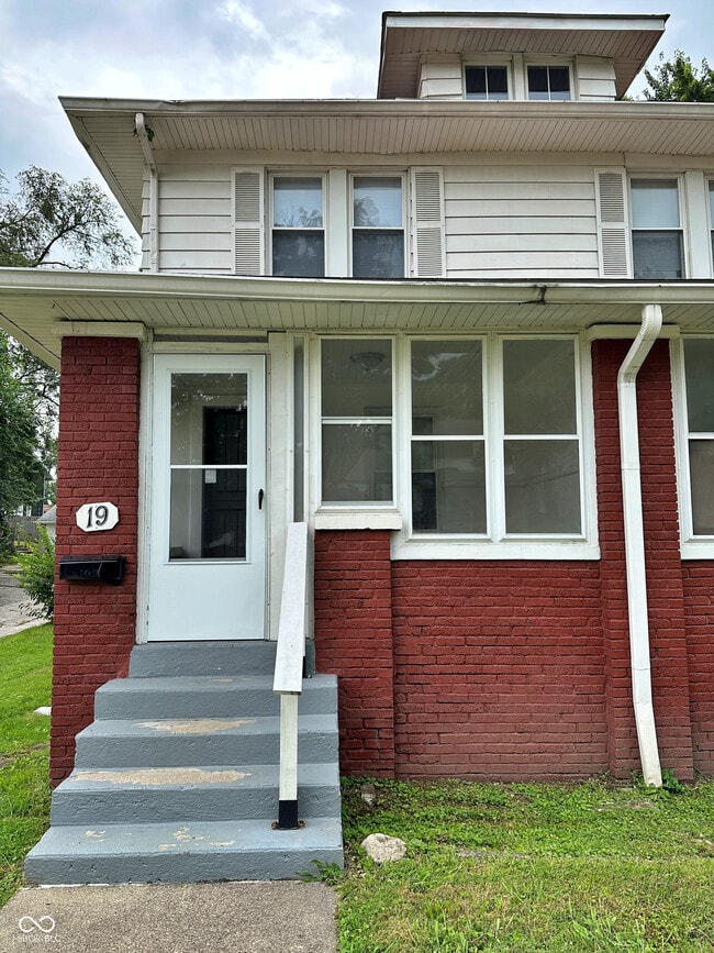 Building Photo - 19 S Spencer Ave