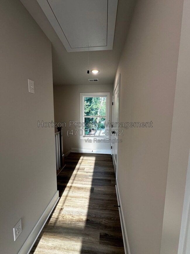 Building Photo - 2674 Fairlane Dr