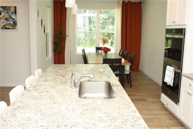 Building Photo - 3520 Pickens Lndg Dr