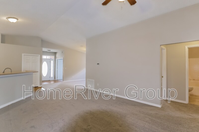 Building Photo - 6307 Ironside Dr S