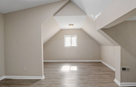 Building Photo - 6937 Etzel Ave