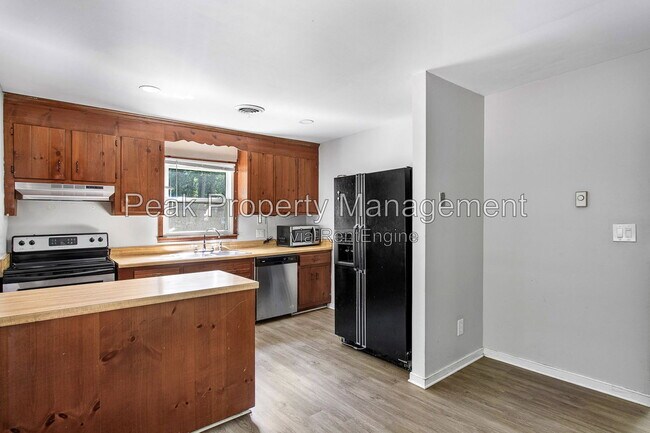 Building Photo - 3801 Grizzard Dr