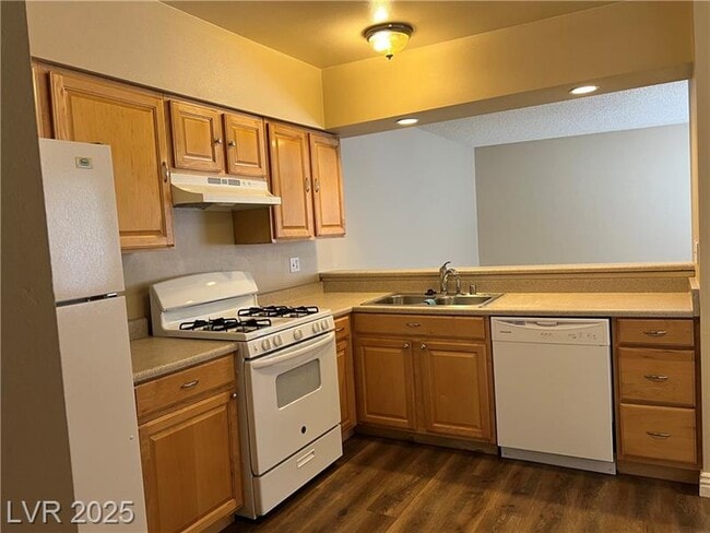 Building Photo - 4280 Tara Ave