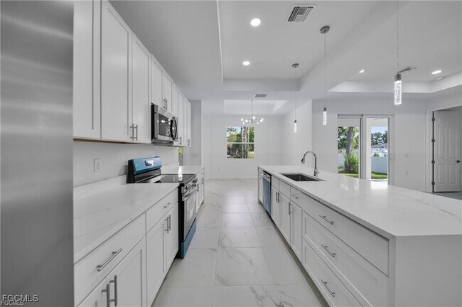 Building Photo - 2805 26th St SW