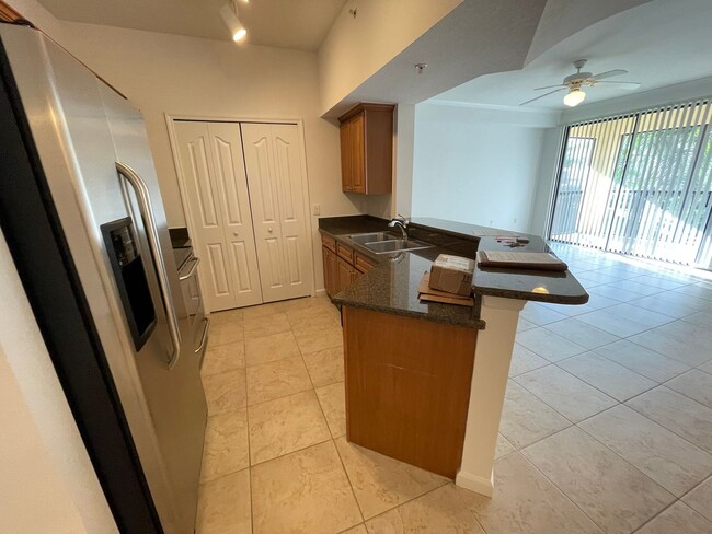 Building Photo - ANNUAL RENTAL - POSITANO PLACE 2 BED / 2 BATH WITH GARAGE