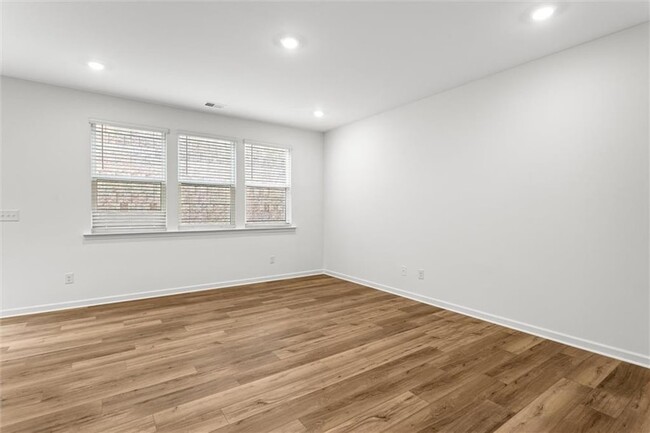 Building Photo - 166 Vision St