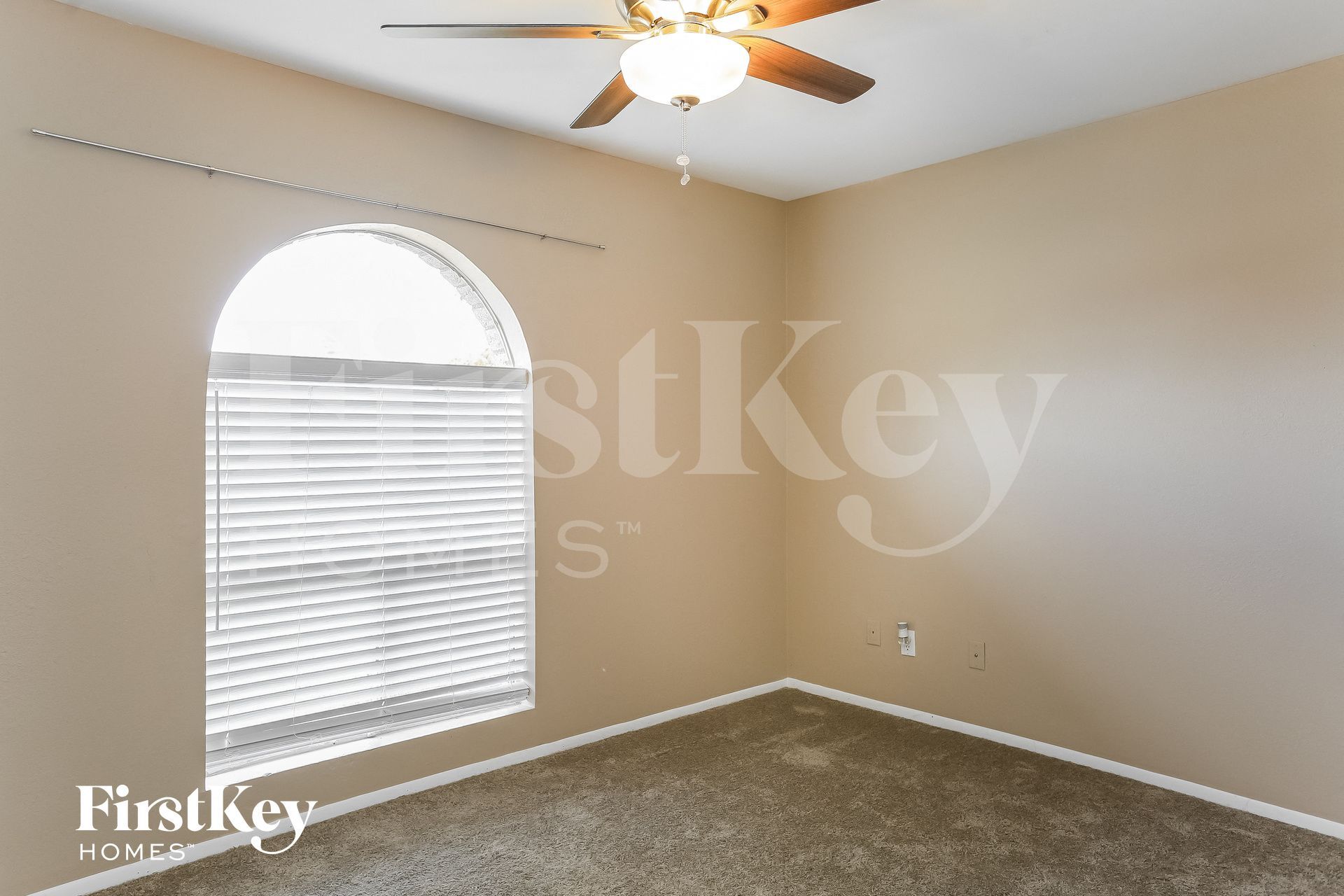 Building Photo - 5015 W Mercer Ln