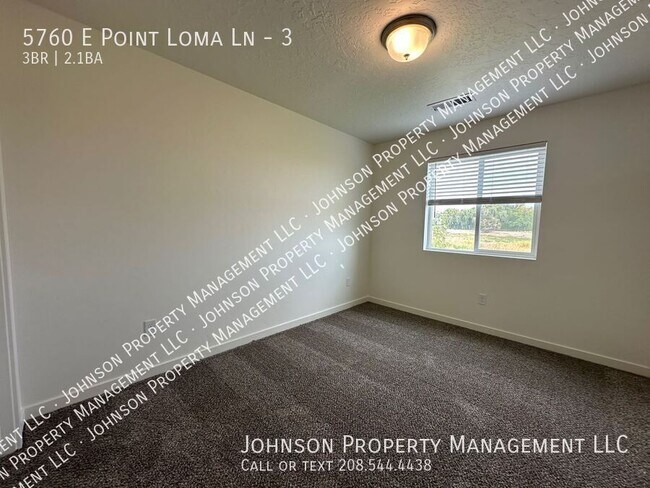 Building Photo - 5760 E Point Loma Ln
