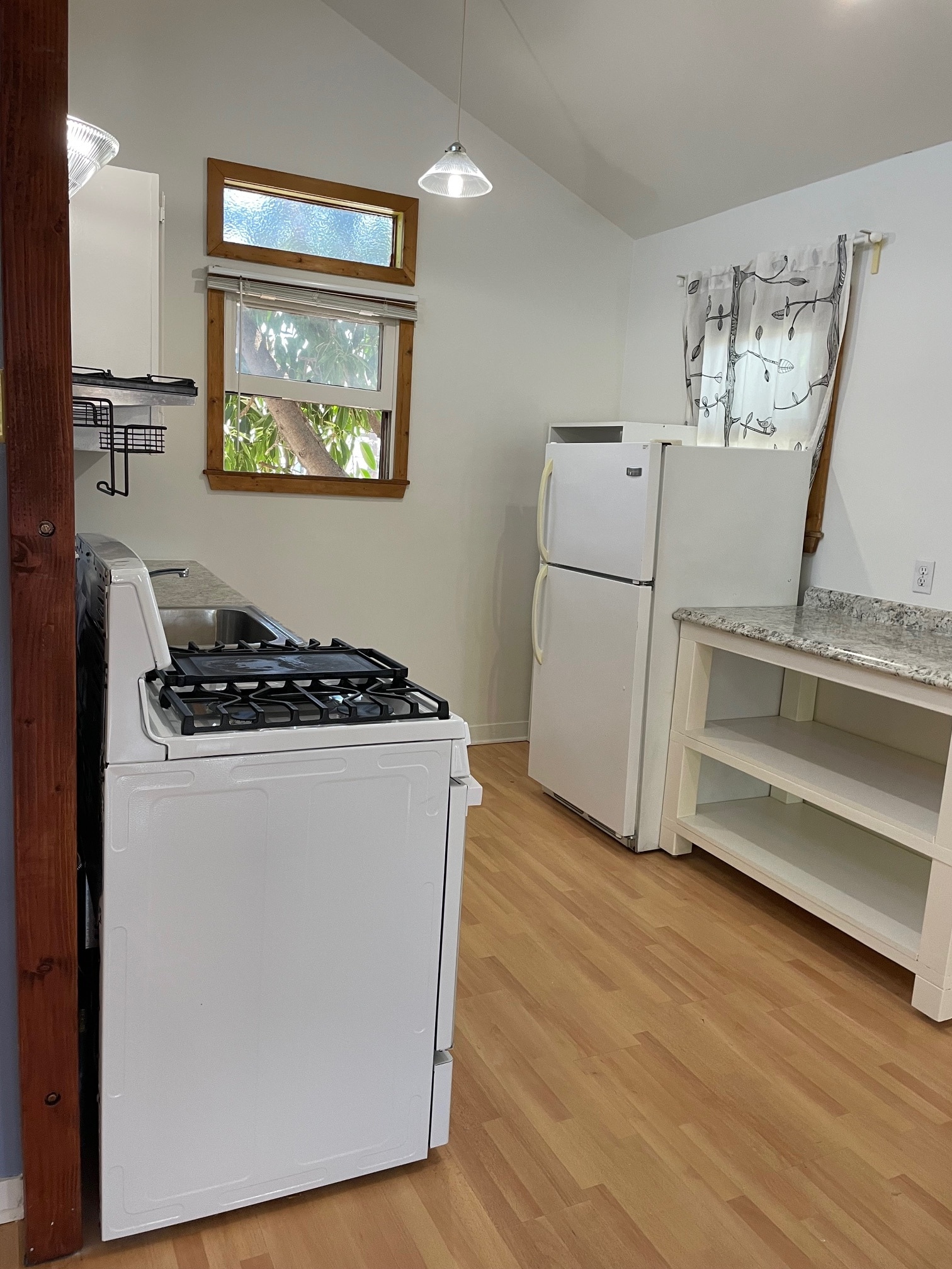 Kitchen 2 - 5257 Sylmar Ave