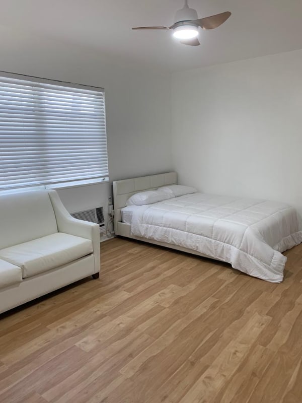 Building Photo - 545 Michigan Ave