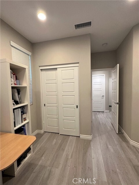 Building Photo - 5861 Rostrata Ave