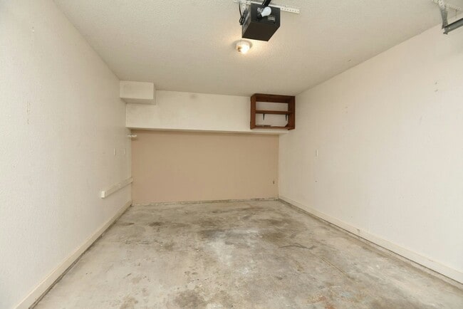 Building Photo - 733 Laurel Bay Cir