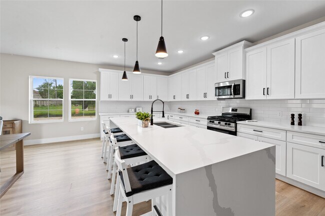 Building Photo - 2614 Piemonte Ave