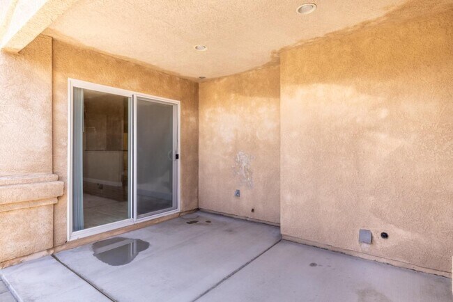 Building Photo - 16201 Viho Rd
