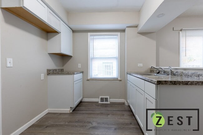 Building Photo - OPEN HOUSE- 4/2! 3PM-330PM! 2-BEDROOM 1-BATHROOM RANCH