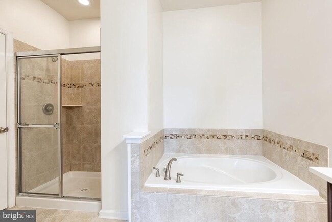 Building Photo - 7558 Stoney Run Dr