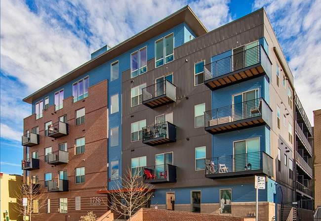 Building Photo - Boutique Apartments
