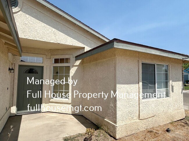 Building Photo - Fresh, clean and updated