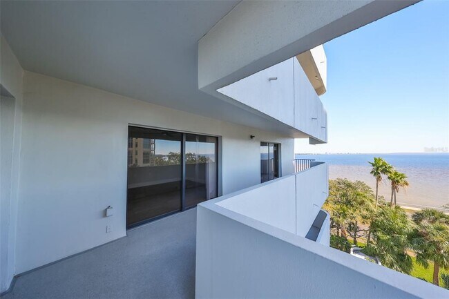 Building Photo - 4141 Bayshore Blvd