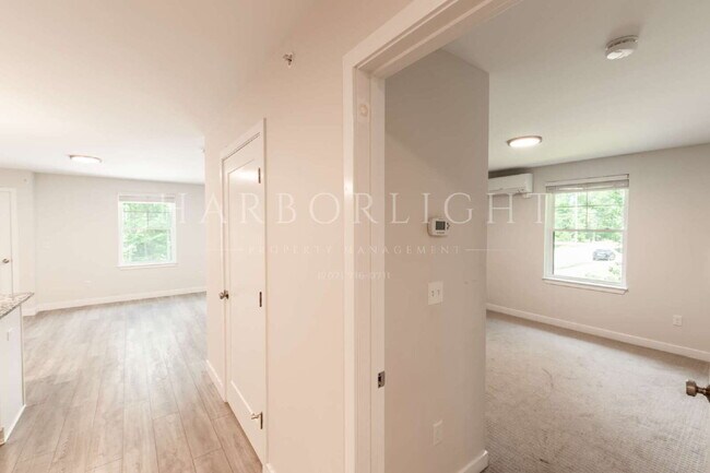 Building Photo - 37 Mill Commons Dr