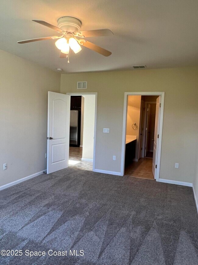 Building Photo - 146 Clemente Dr