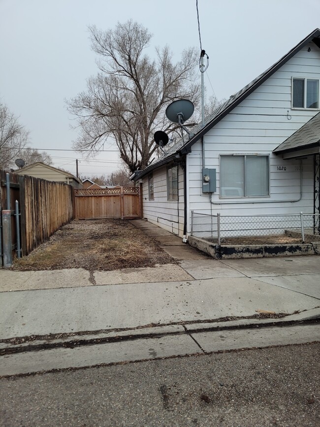 Building Photo - 1020 7th St