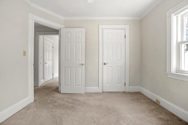 Building Photo - 20 Donizetti St