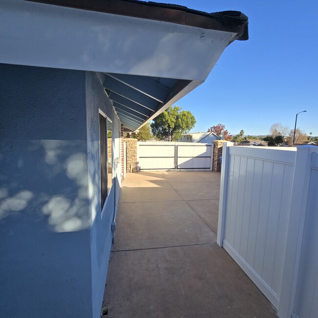 Building Photo - 90 Lupe Ave