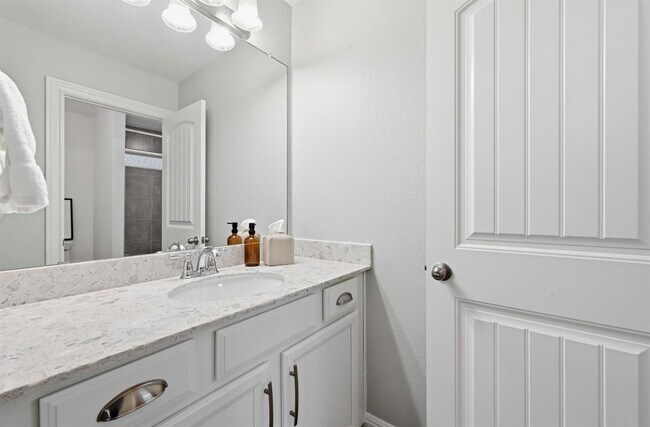 Building Photo - 15909 Villa Frontera Dr