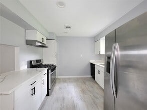 Building Photo - 5103 Karu Dr