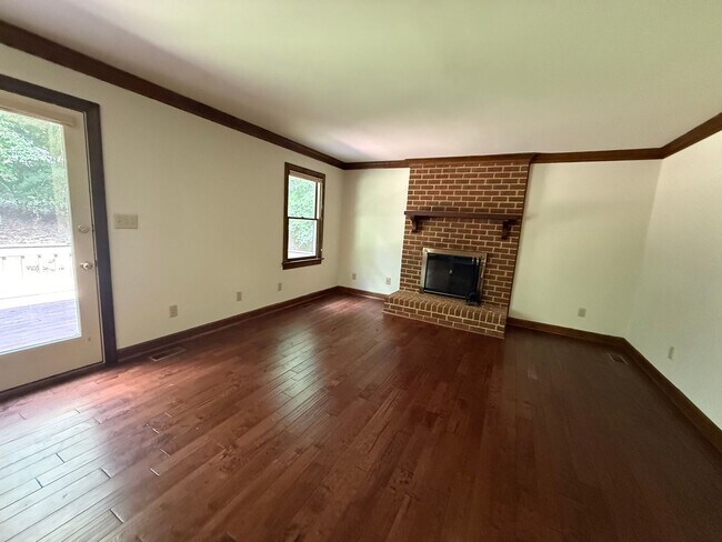 Building Photo - 4761 Bristol Cir