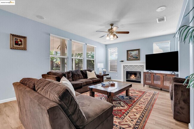 Building Photo - 1361 Tiffany Dr