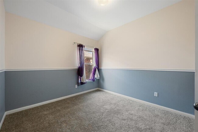 Building Photo - 221 Stone Crest Blvd