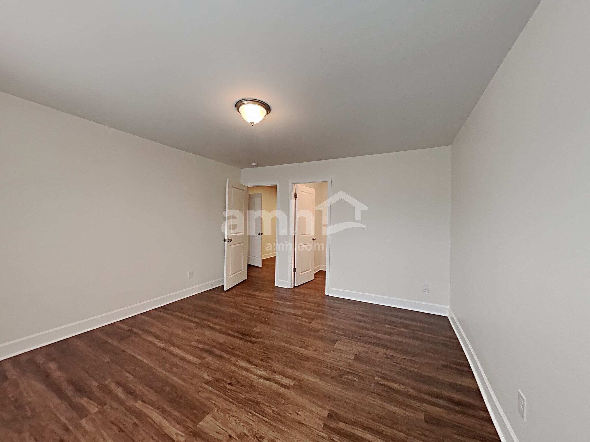 Building Photo - 4507 Tarpon Dr