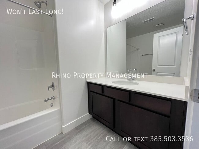 Building Photo - 13941 Little Rdg Ln
