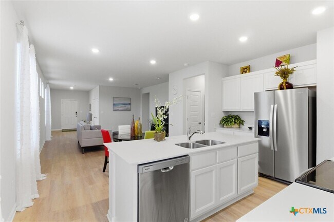 Building Photo - 149 Cutleaf