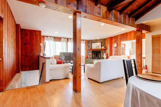 Building Photo - 0948 Hillrose St