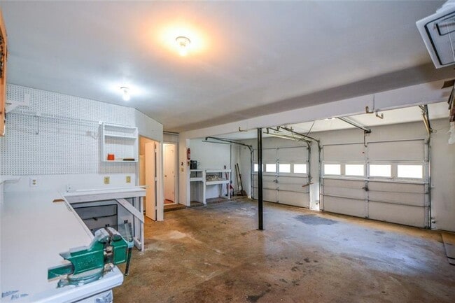 Building Photo - 115 Arborfield Way