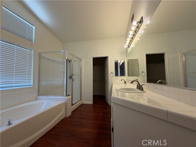 Building Photo - 5569 Hunt Club Dr
