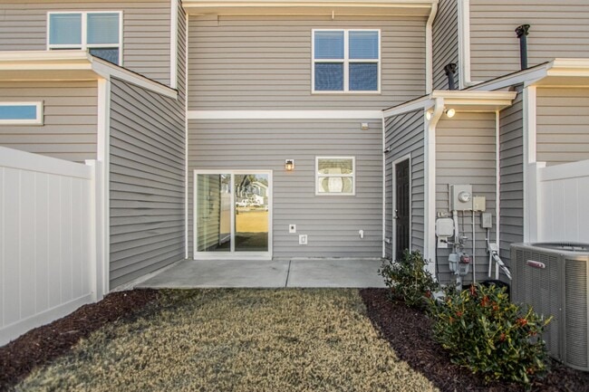 Building Photo - 747 Hadstock Path