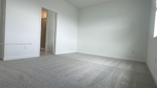 Building Photo - 538 Rivergrass St