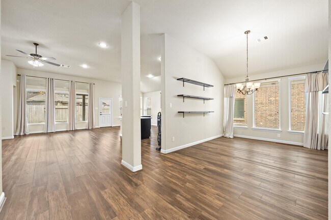 Building Photo - 15114 Winthrop Manor Way