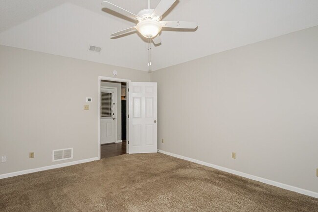 Building Photo - 11059 Bonnie Creek Cove