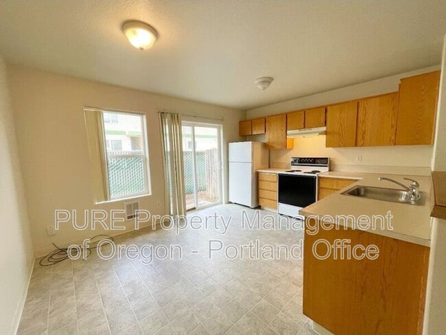 Building Photo - 2619 SE 125th Ave