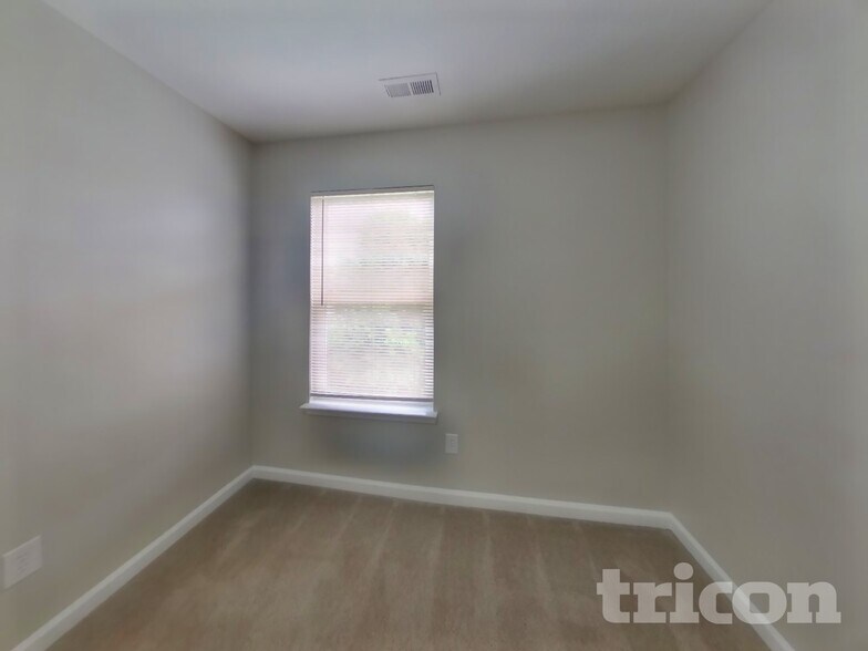 Building Photo - 2512 Calabash Dr